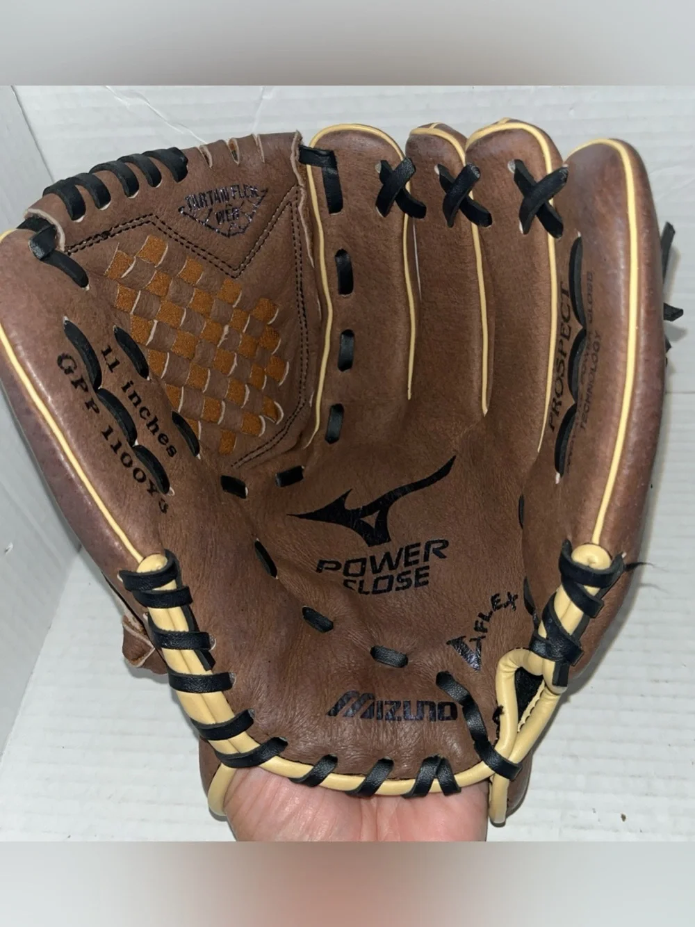 Mizuno GPP 1100Y3 11” Baseball Glove Leather Right Handed Thrower Brown